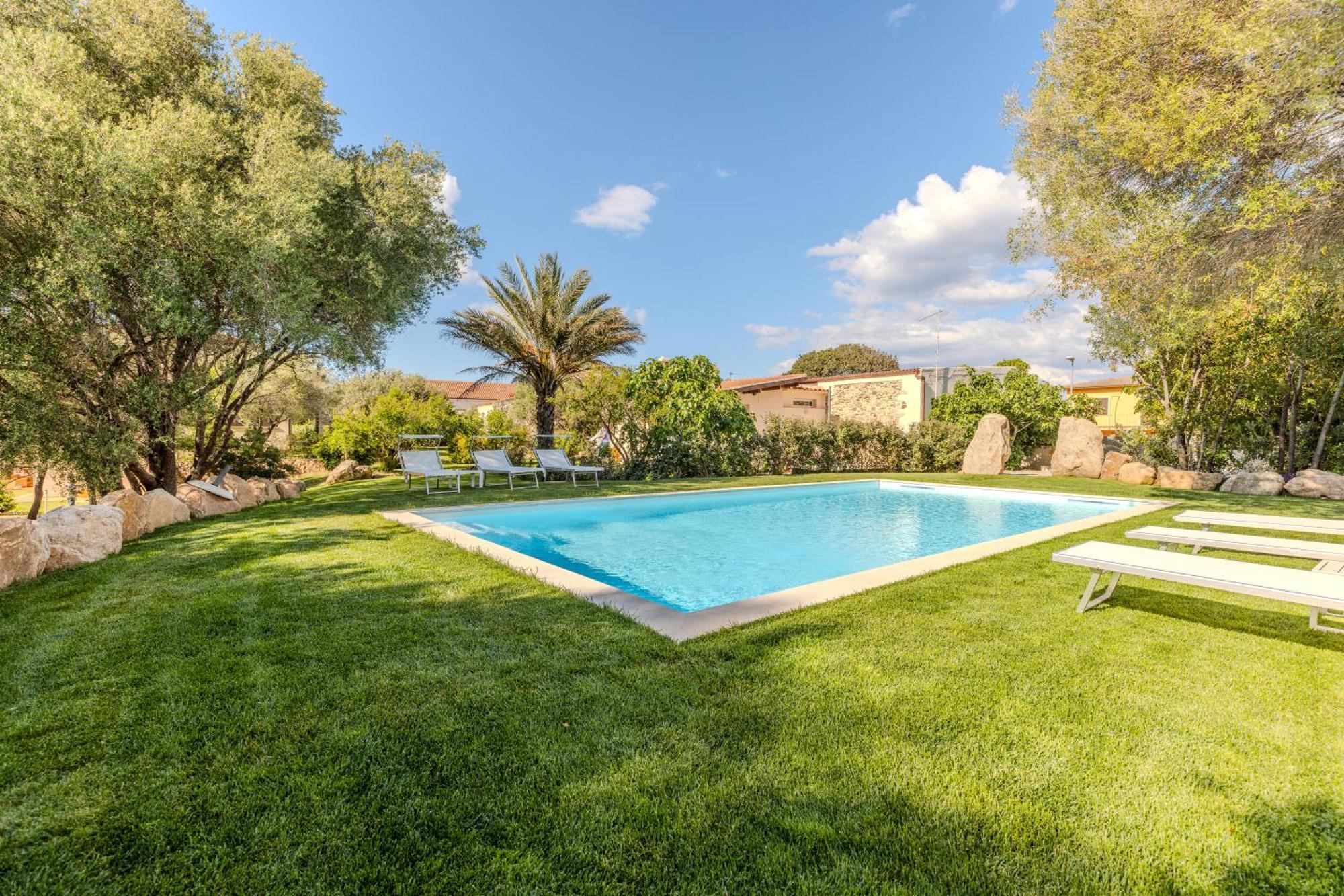 Stazzo San Teodoro L'Olivastro Piscina Condivisa Apartment Exterior photo