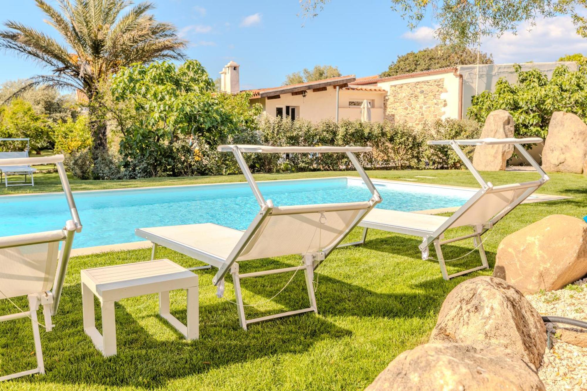 Stazzo San Teodoro L'Olivastro Piscina Condivisa Apartment Exterior photo